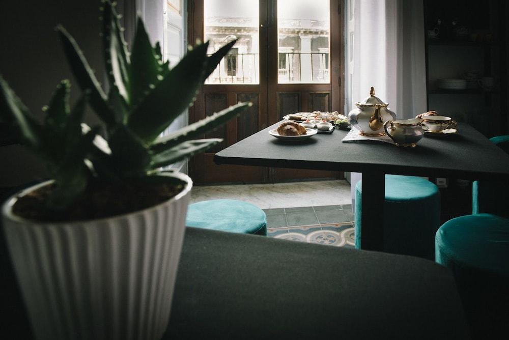 Hotel Agatha Cosy Katania Zewnętrze zdjęcie